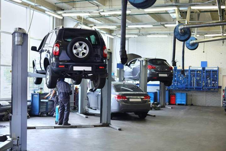 Atelier de réparation automobile à Saint-Hubert